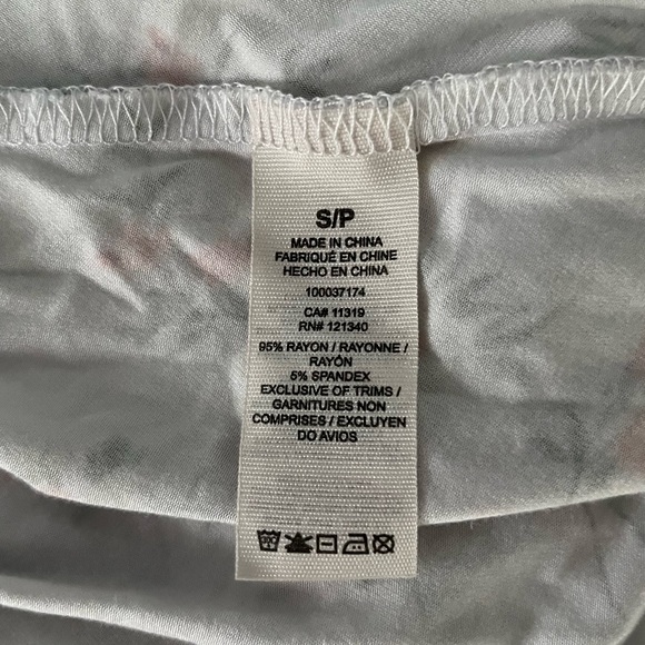 Garage Floral Romper - Picture 4 of 5